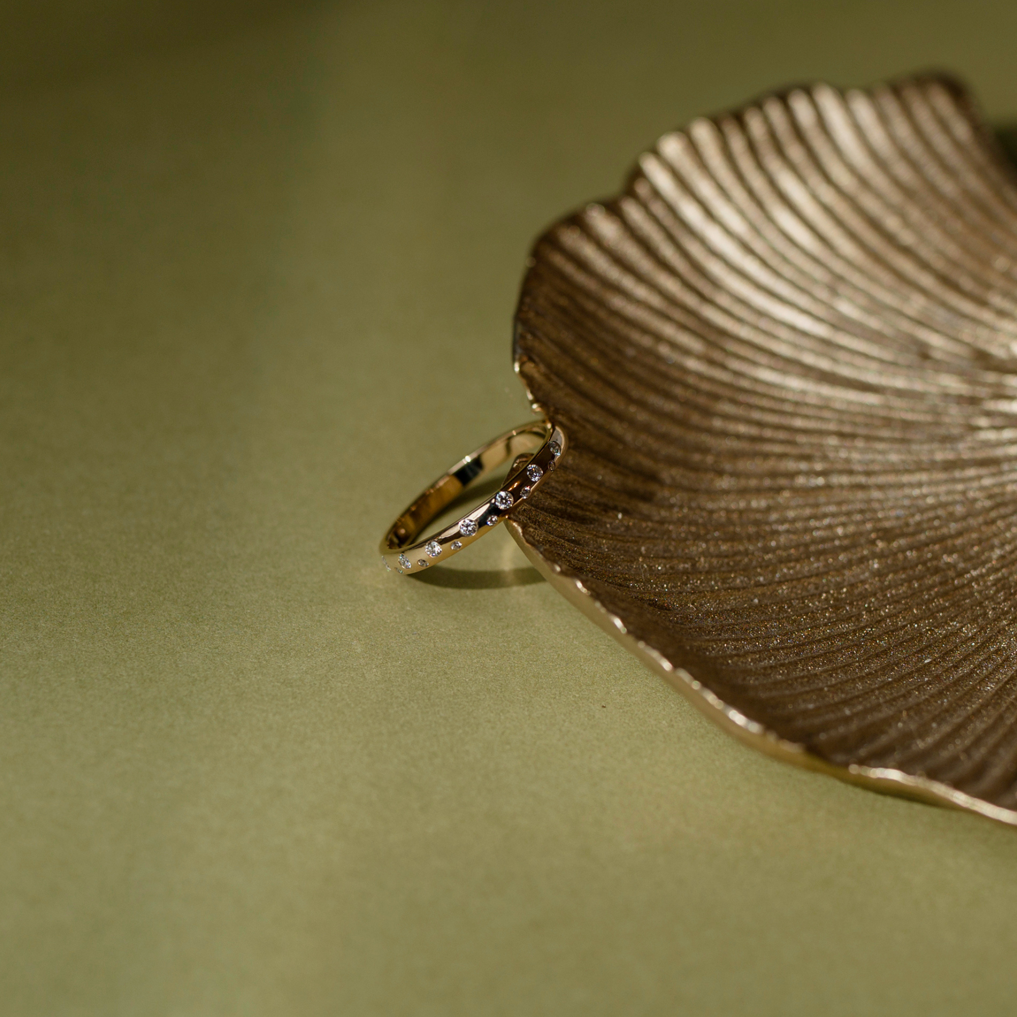 The Monet Scattered Diamond Band